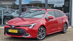 Rood Gebruikt 2023 Toyota Corolla Edition Stationwagen | € 28.800 (Eerlijke prijs)