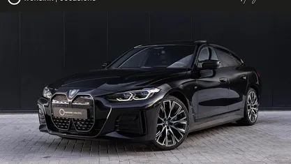 Zwart Gebruikt 2023 BMW i4 Executive Sedan | € 52.840 (Eerlijke prijs)