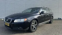 Zwart Gebruikt 2008 Volvo V70 Momentum Stationwagen | € 4.950 (Eerlijke prijs)