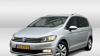 Gebruikt 2016 VW Touran Highline MPV | € 21.950 (Eerlijke prijs)