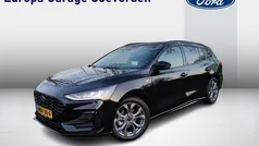 Zwart Gebruikt 2023 Ford Focus ST-Line X Stationwagen | € 26.450 (Eerlijke prijs)