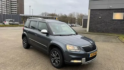 Occasion Skoda Yeti Outdoor Adventure 122 PK (89 kW) 2015 Grijs (metallic) SUV