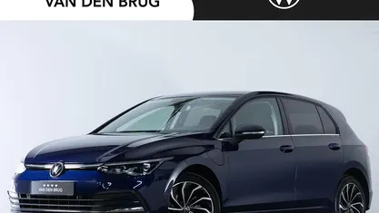 Blauw Occasion 2022 VW Golf VIII Style Hatchback | € 26.895 (Eerlijke prijs)