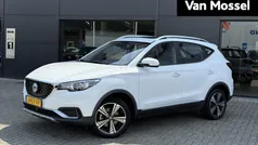 Wit Gebruikt 2020 MG ZS Luxury Sedan | € 15.495 (Eerlijke prijs)