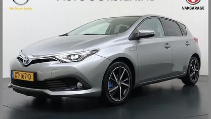 Occasion Toyota Auris Executive 136 PK (100 kW) 2017 Grijs Hatchback