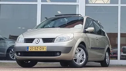 Beige Gebruikt 2006 Renault Grand Scénic II Luxe MPV | € 1.994 (Eerlijke prijs)