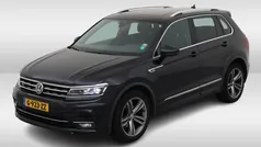 Zwart Gebruikt 2020 VW Tiguan R-line SUV | € 31.450 (Eerlijke prijs)