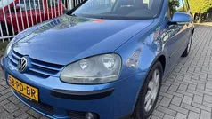 Blauw Gebruikt 2004 VW Golf IV Comfortline Hatchback | € 2.750 (Eerlijke prijs)