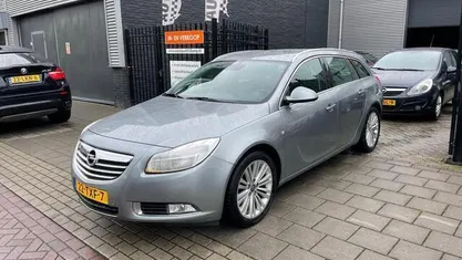 Occasion Opel Insignia Business Edition 140 PK (102 kW) 2012 Grijs, metallic lak Stationwagen