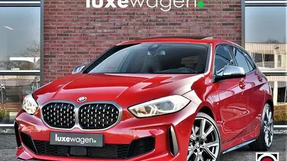 Rood Occasion 2020 BMW M135 Executive Hatchback | € 37.400 (Eerlijke prijs)