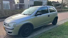 Gebruikt 2005 Opel Corsa Essentia Hatchback | € 999 (Goede deal)