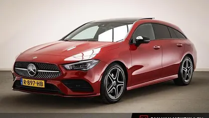 Rood Occasion 2022 Mercedes CLA180 Shooting Brake AMG line Stationwagen | € 31.700 (Super prijs)