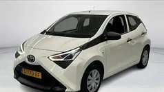 Wit Gebruikt 2019 Toyota Aygo Hatchback | € 9.750 (Eerlijke prijs)