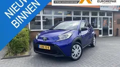 Gebruikt 2024 Toyota Aygo Play Hatchback | € 20.950 (Eerlijke prijs)