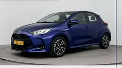 Blauw Gebruikt 2021 Toyota Yaris Hybrid Hatchback | € 21.900 (Eerlijke prijs)