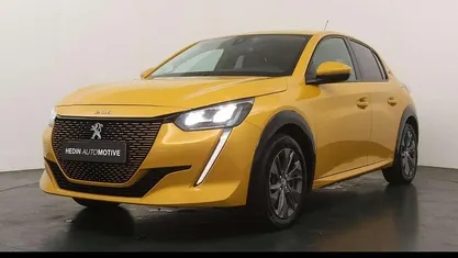Geel Occasion 2022 Peugeot e-208 Allure Hatchback | € 16.445 (Eerlijke prijs)