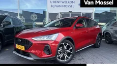 Rood Gebruikt 2023 Ford Focus Active Stationwagen | € 27.845 (Eerlijke prijs)