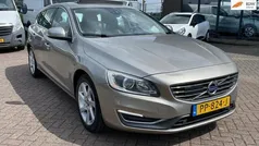 Grijs, metallic lak Gebruikt 2013 Volvo V60 Summum Stationwagen | € 7.950 (Eerlijke prijs)