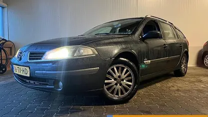 Grijs Occasion 2007 Renault Laguna GrandTour Stationwagen | € 500 (Eerlijke prijs)
