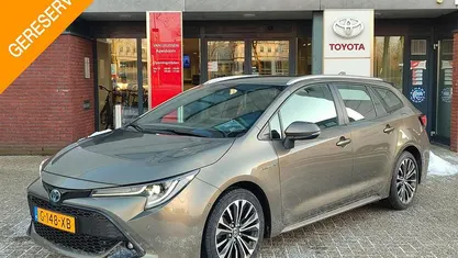 Groen Occasion 2020 Toyota Corolla Business Edition Stationwagen | € 18.299 (Eerlijke prijs)