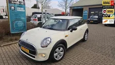 Wit Gebruikt 2017 Mini ONE Hatchback | € 13.250 (Eerlijke prijs)