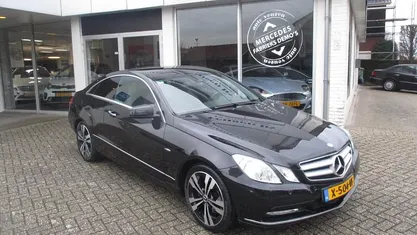 Zwart Occasion 2011 Mercedes E350 Exclusive Coupé | € 19.950 (Eerlijke prijs)