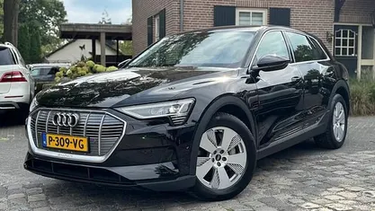 Zwart Occasion 2022 Audi e-tron Premium SUV | € 27.888 (Super prijs)