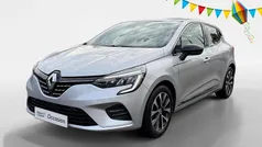 Grijs Gebruikt 2023 Renault Clio V Techno Hatchback | € 16.935 (Eerlijke prijs)