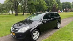 Zwart Gebruikt 2009 Opel Astra Cosmo Stationwagen | € 2.399 (Eerlijke prijs)