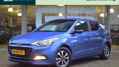 Blauw Occasion 2022 Hyundai i20 Comfort Hatchback | € 11.398 (Super prijs)