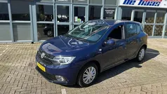 Blauw Gebruikt 2017 Dacia Sandero Lauréate Hatchback | € 9.999 (Eerlijke prijs)