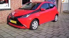 Rood Gebruikt 2014 Toyota Aygo X-play Hatchback | € 5.990 (Eerlijke prijs)