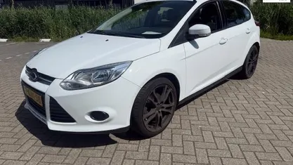 Occasion Ford Focus Trend 101 PK (74 kW) 2013 Wit Hatchback
