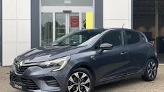 Gebruikt 2021 Renault Clio V Zen Hatchback | € 16.695 (Eerlijke prijs)