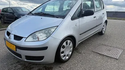 Occasion Mitsubishi Colt Invite 95 PK (69 kW) 2004 Grijs Hatchback