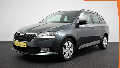 Grijs Gebruikt 2021 Skoda Fabia Ambition Hatchback | € 15.890 (Eerlijke prijs)