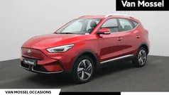 Rood Gebruikt 2023 MG ZS Comfort Sedan | € 21.995 (Eerlijke prijs)