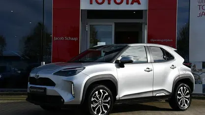 Occasion Toyota Yaris Cross Limited 80 PK (58 kW) 2024 Grijs SUV