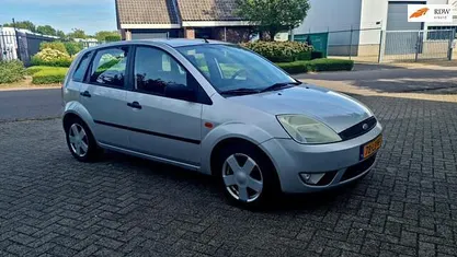 Grijs Gebruikt 2002 Ford Fiesta Hatchback | € 1.250 (Eerlijke prijs)