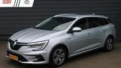 Grijs Gebruikt 2021 Renault Mégane GrandTour Intens Stationwagen | € 17.895 (Goede deal)