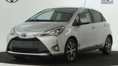 Grijs Gebruikt 2020 Toyota Yaris Hybrid Limited Hatchback | € 18.245 (Goede deal)