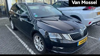 Occasion 2020 Skoda Octavia Business Line Stationwagen | € 16.944 (Goede deal)