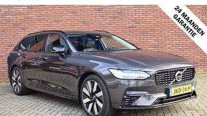Occasion 2025 Volvo V90 Plus Stationwagen | € 47.250 (Super prijs)