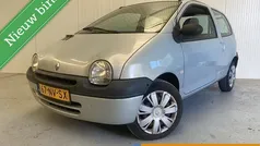 Gebruikt 2004 Renault Twingo Dynamique Hatchback | € 450 (Goede deal)