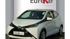 Gebruikt 2017 Toyota Aygo X-play Hatchback | € 8.990 (Eerlijke prijs)