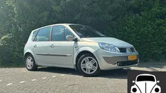 Grijs Gebruikt 2004 Renault Scénic II Dynamique MPV | € 1.499 (Eerlijke prijs)