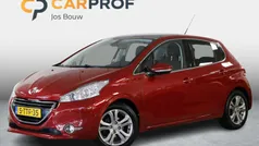 Rood Gebruikt 2014 Peugeot 208 Allure Hatchback | € 8.745 (Eerlijke prijs)