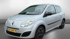 Gebruikt 2008 Renault Twingo Authentique Hatchback | € 1.950 (Eerlijke prijs)