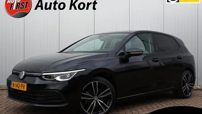 Occasion VW Golf VII LOUNGE 2021 Zwart Hatchback