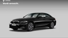 Zwart Gebruikt 2021 BMW 330e M Sport Sedan | € 31.880 (Eerlijke prijs)